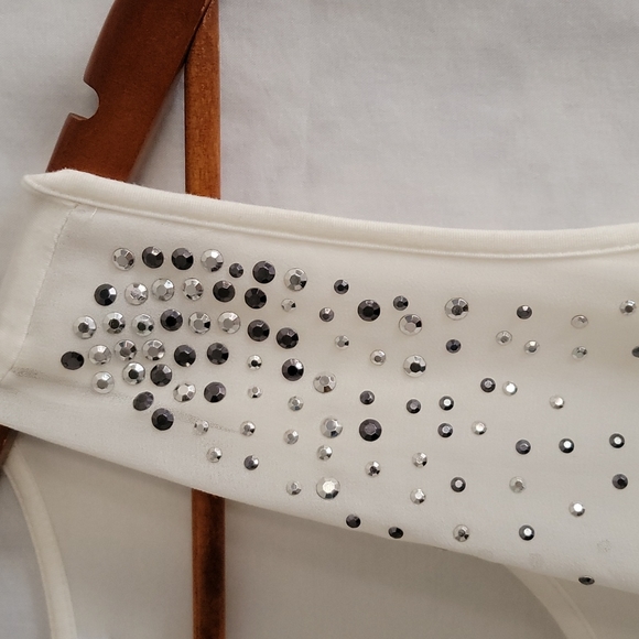 Sleeveless blouse - Picture 2 of 2